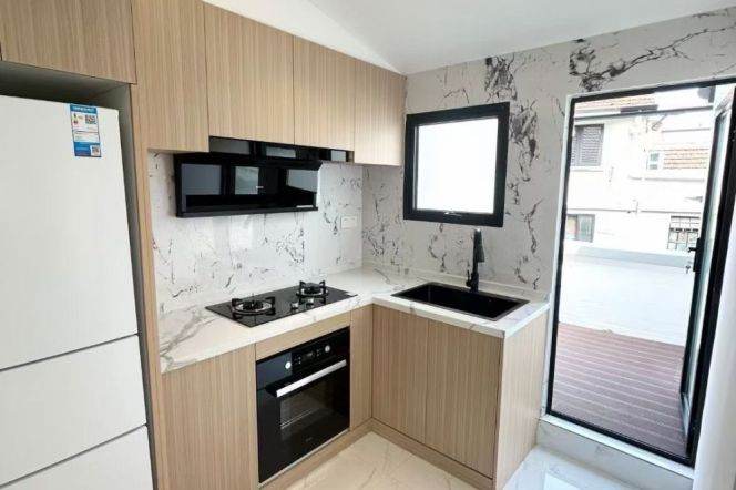 1BR Lane House in Old Xuhui with Terrace (L9/L12)