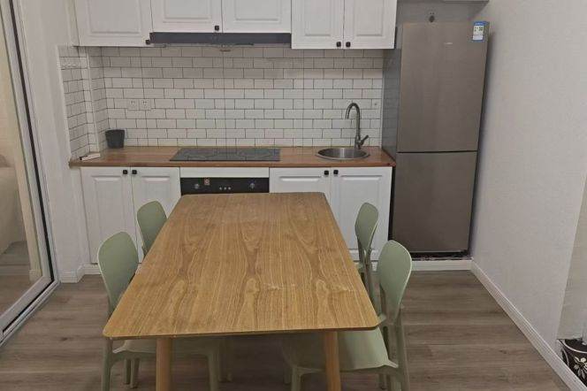 Spacious High-Ceiling 1BR Apartment with Green View (L9/L13)
