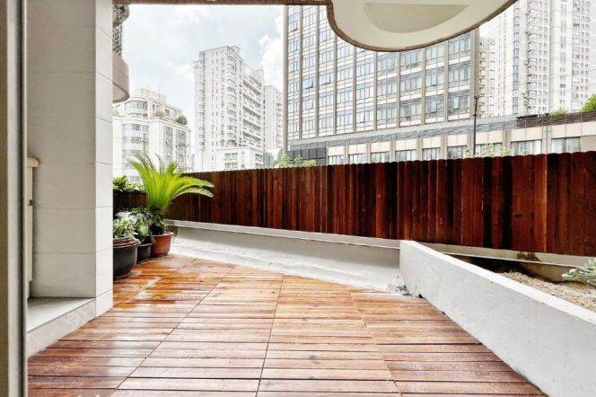 3BR Apartment in Jing'an with Terrace (L13/L14)