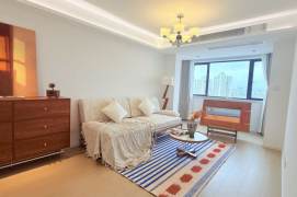 High-Floor Spacious 1BR Apartment in Old Xuhui (L9/L12)