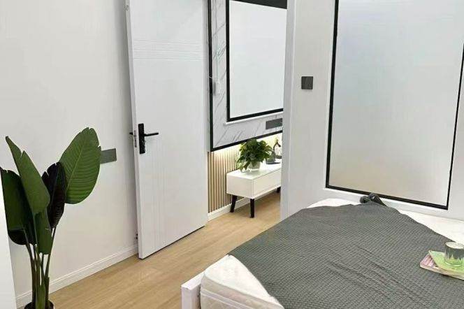 1BR Apartment in Gubei (L2)