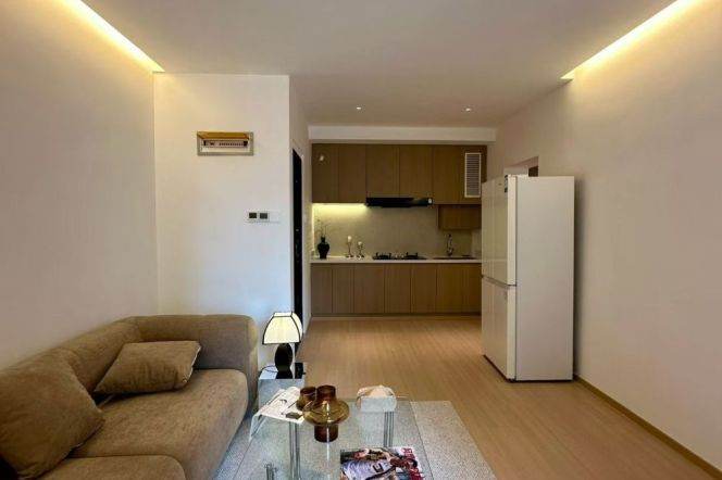 1BR Apartment in Jing'an (L7/L13)