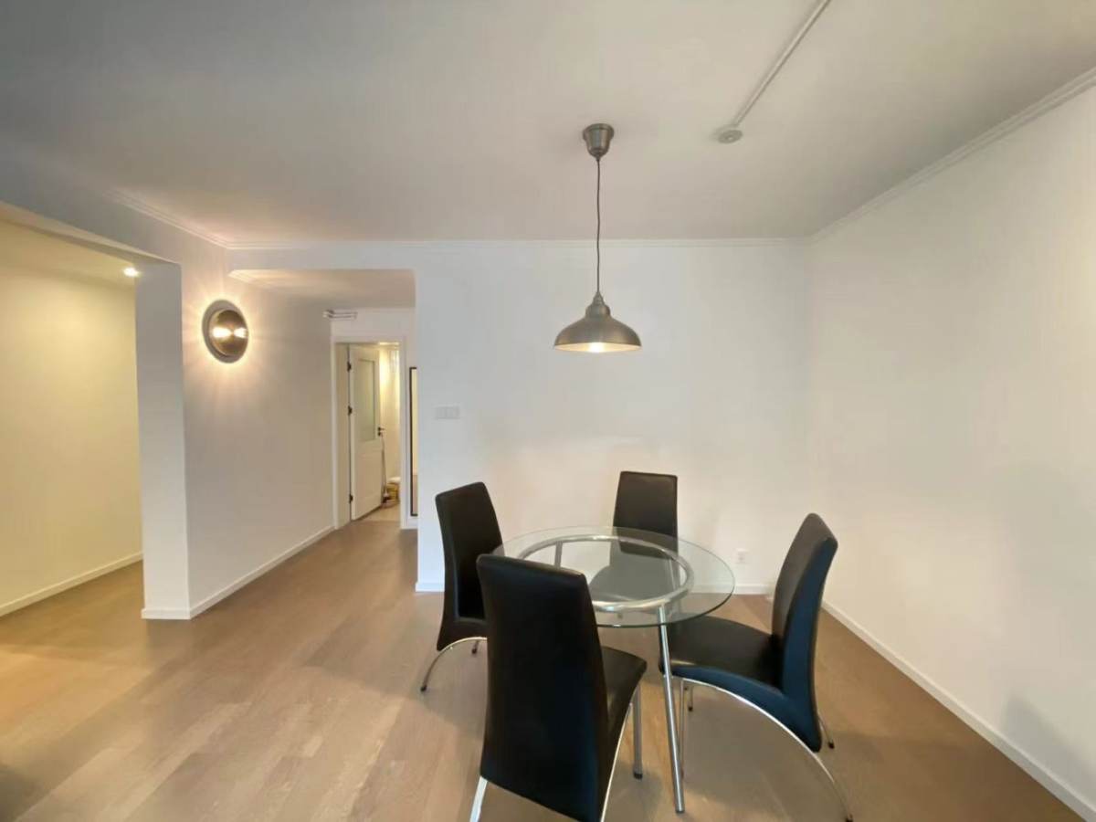 Housing image — Dining Area