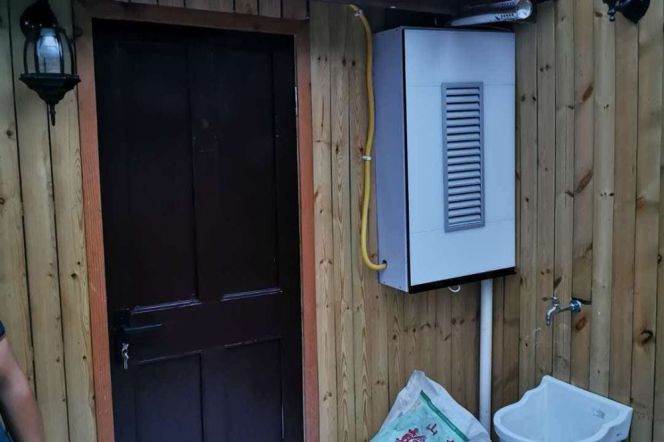 1BR Apartment in Old Xuhui with Terrace (L9/L12)