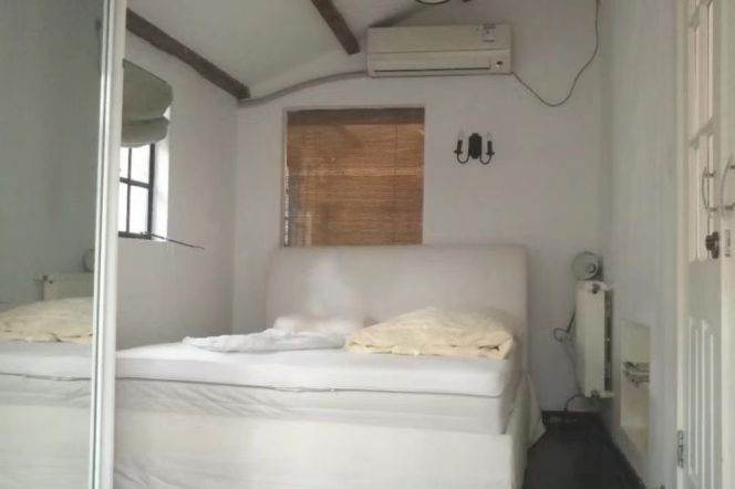 1BR Heritage Apartment in Old Xuhui with Private Garden