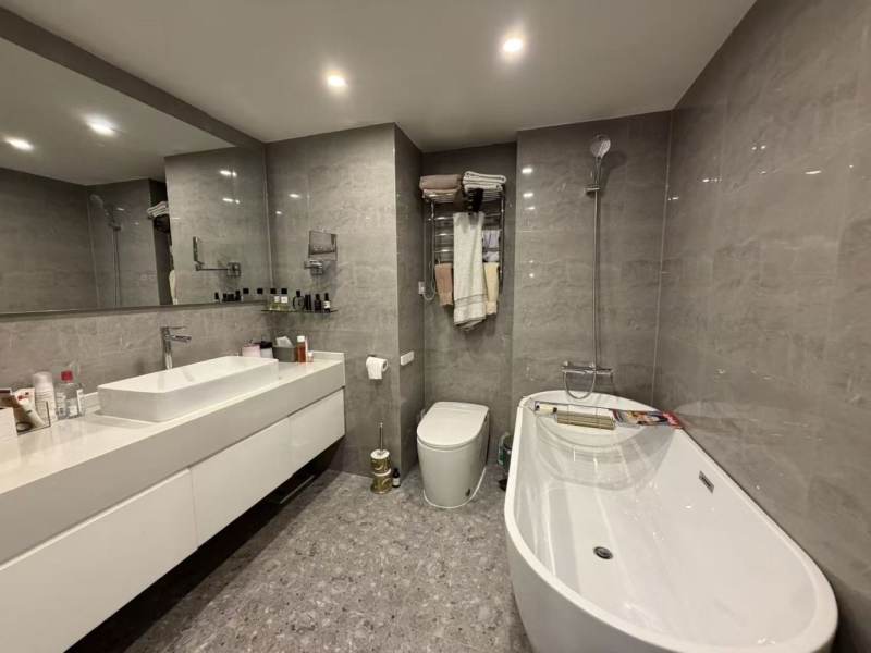 Housing image — Bathroom