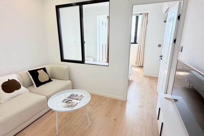 1BR Apartment near Zhongshan Park (L3/L4)