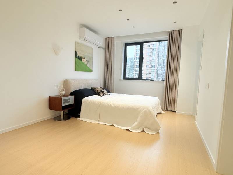 Housing image — Living Room