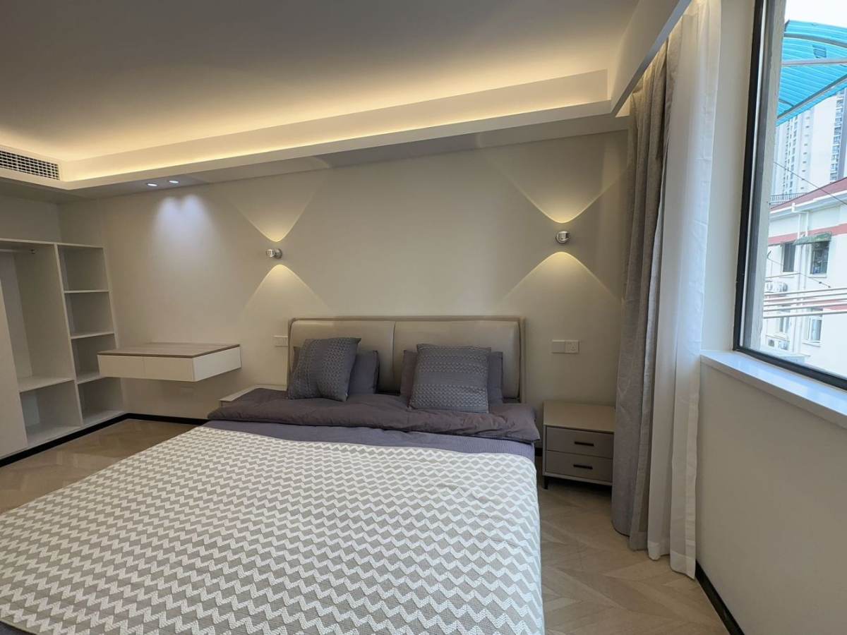Housing image — Bedroom