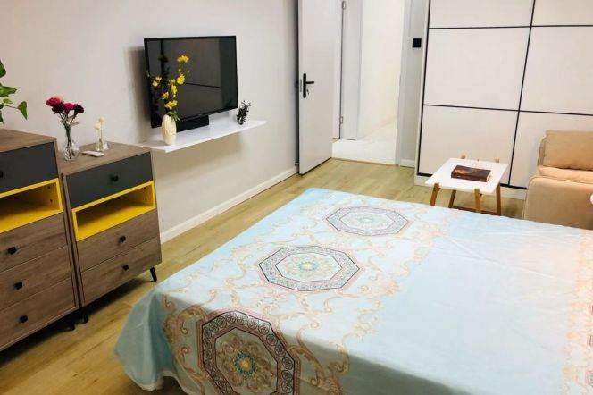 2BR Apartment in Gubei