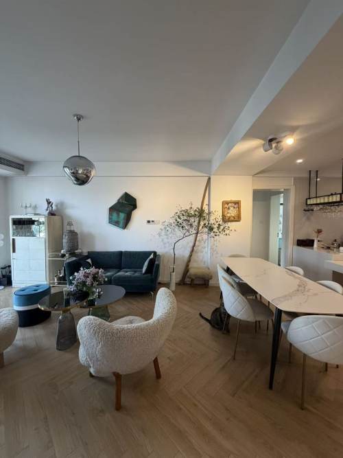 Housing image — Living Room
