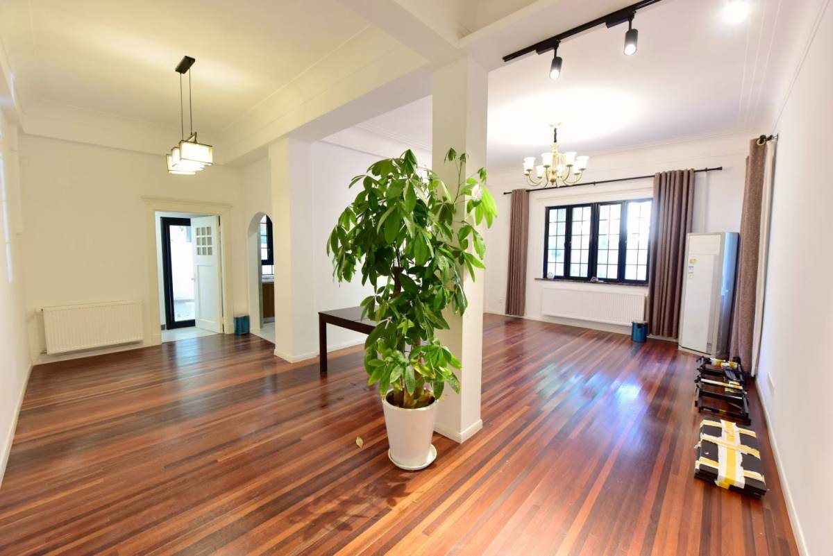 Housing image — Living Room
