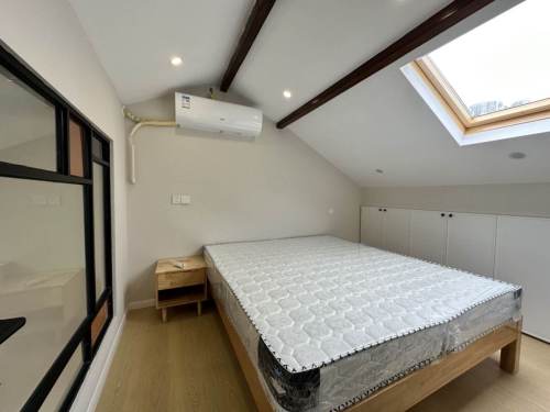 Housing image — Bedroom