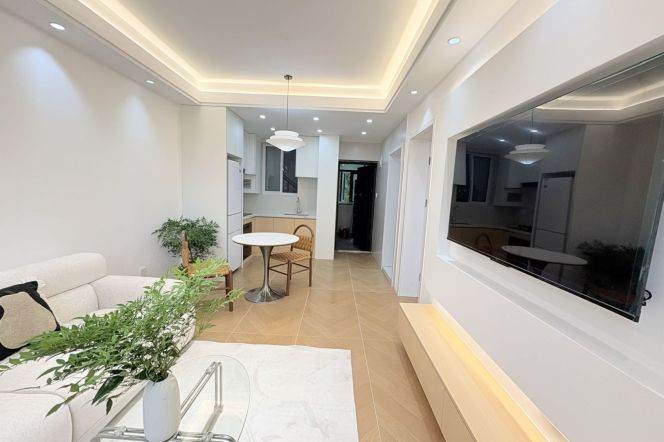 1BR Apartment near Jiangsu Rd Metro (L2/L11)