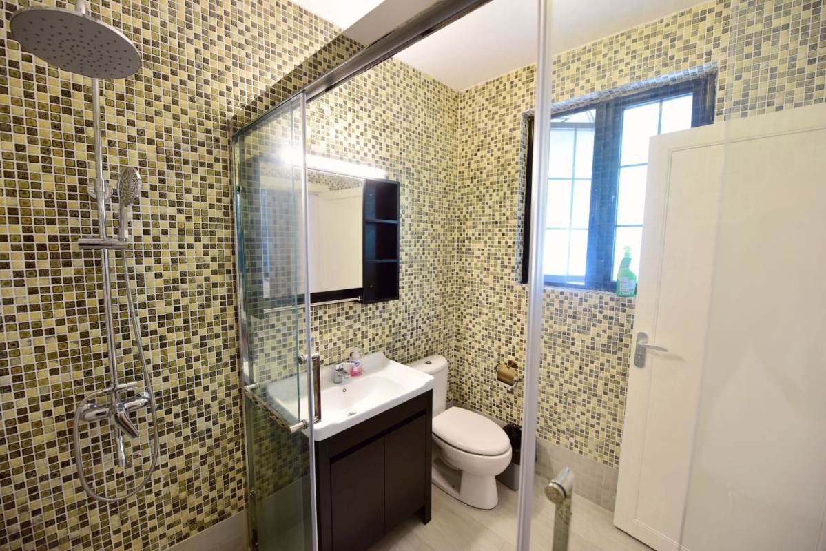 Housing image — Bathroom