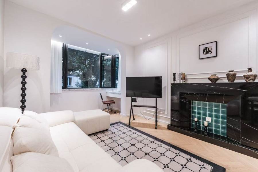 Housing image — Living Room