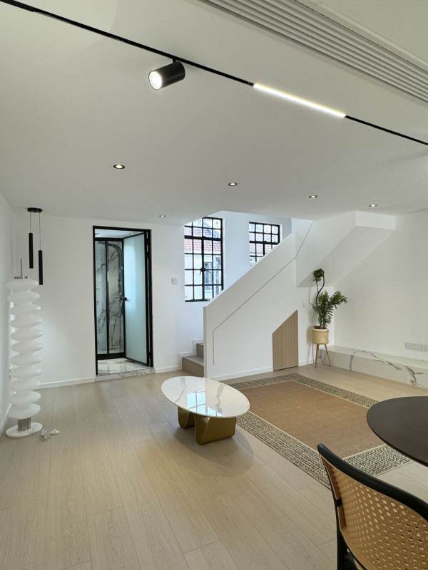 Housing image — Living Room