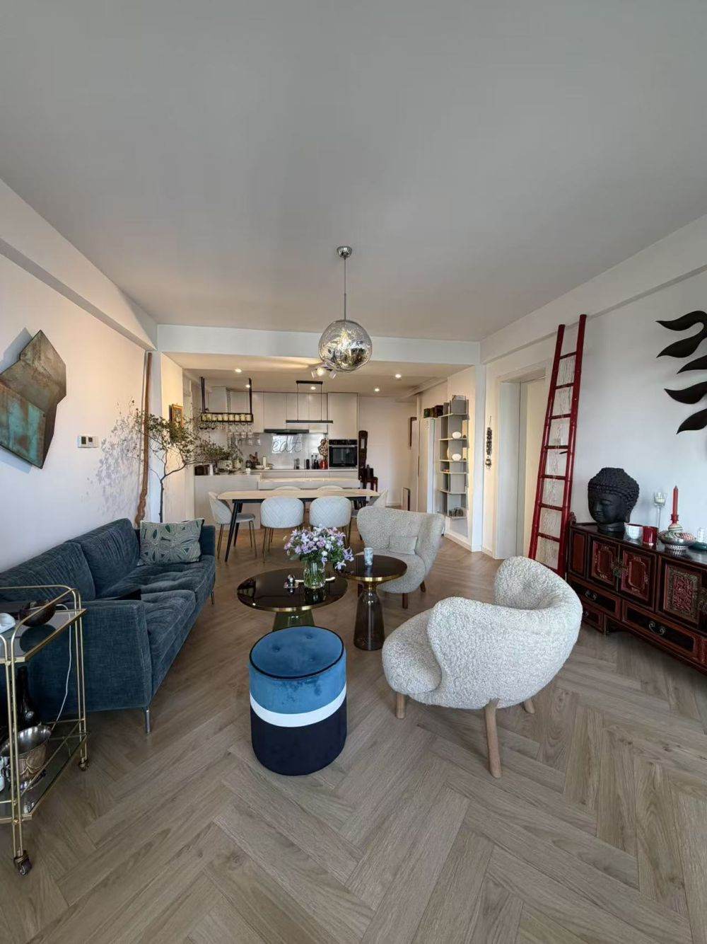 Housing image — Living Room