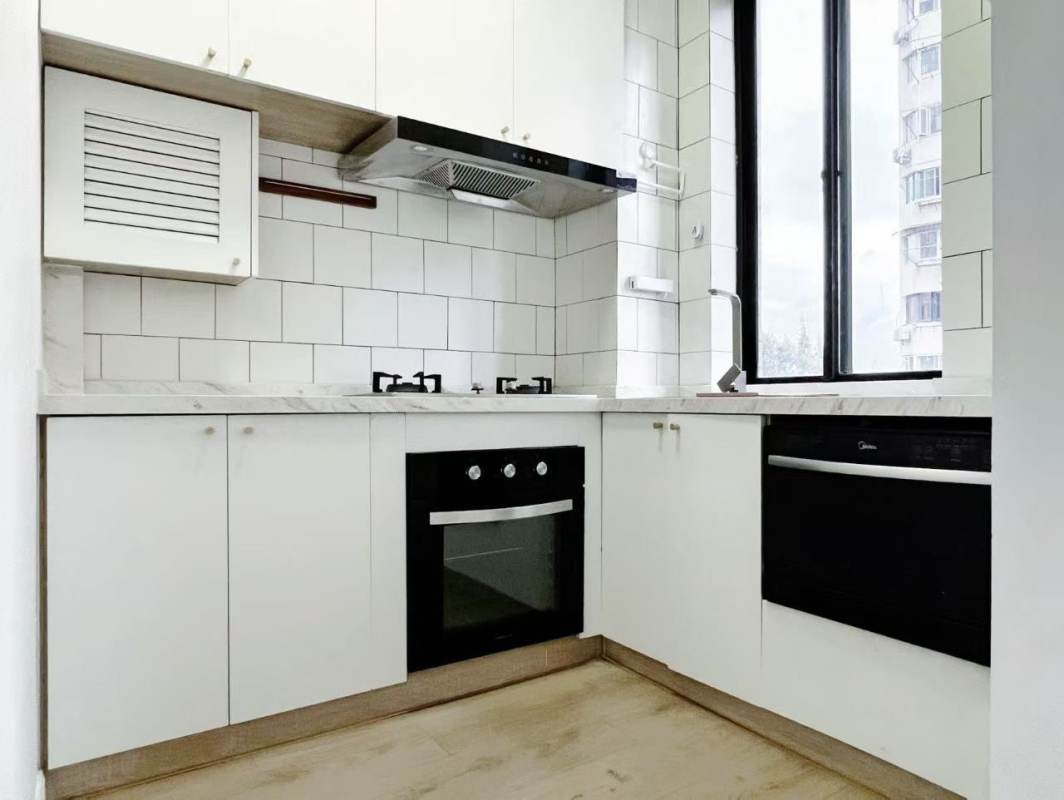 Housing image — Kitchen