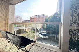 High-Ceiling 2BR Apartment in Old Xuhui with Outstanding View (L10)