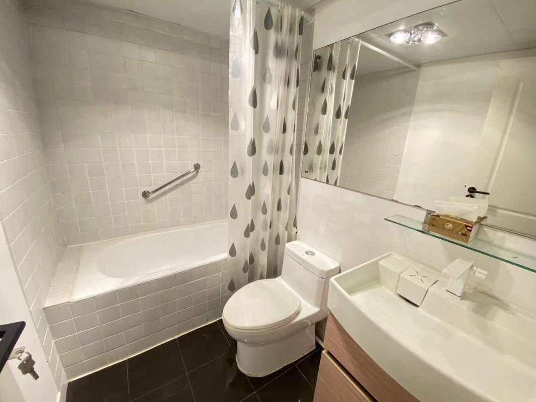 Housing image — Bathroom