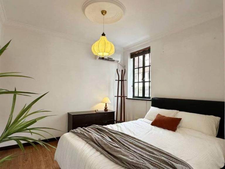 Housing image — Bedroom