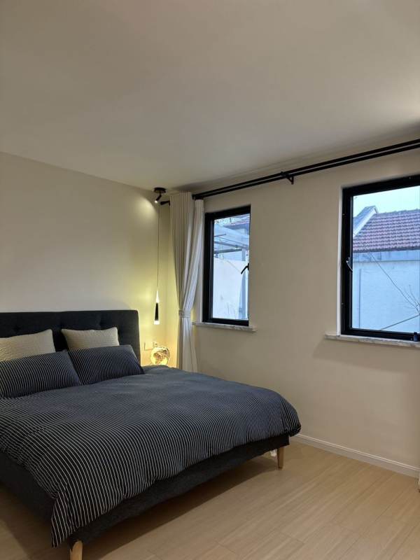 Housing image — Bedroom