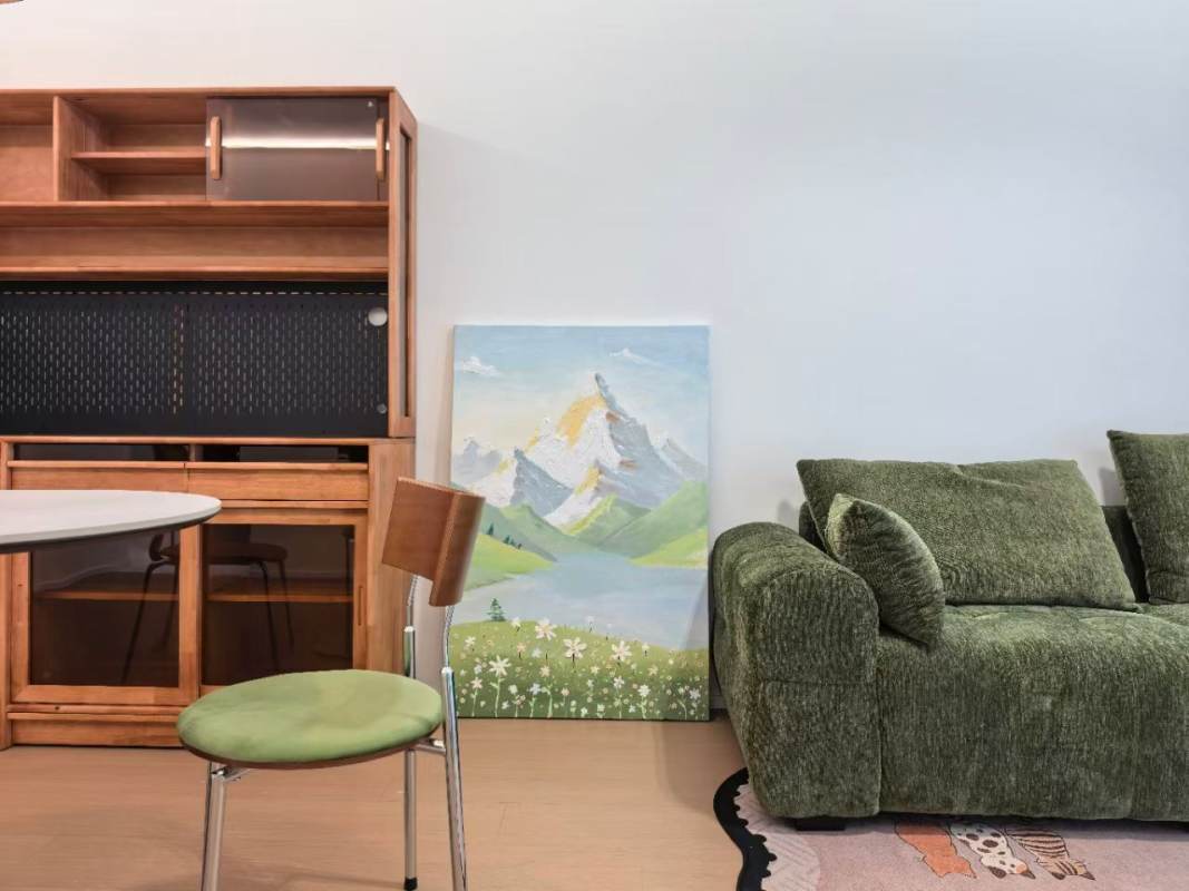 Housing image — Living Room