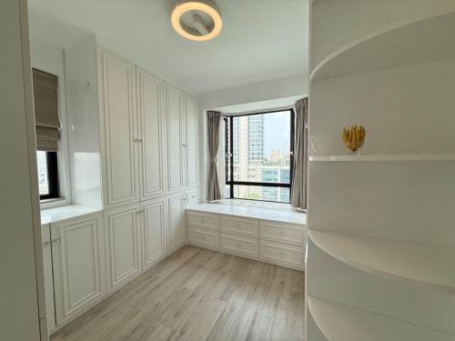 Housing image — Bedroom