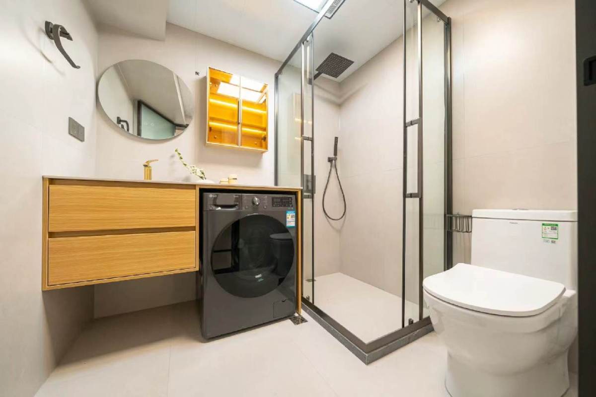 Housing image — Bathroom