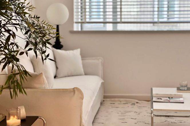 High-Floor 2BR Apartment in Xintiandi (L9/L10/L13)