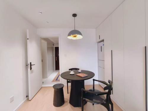 Housing image — Dining Area