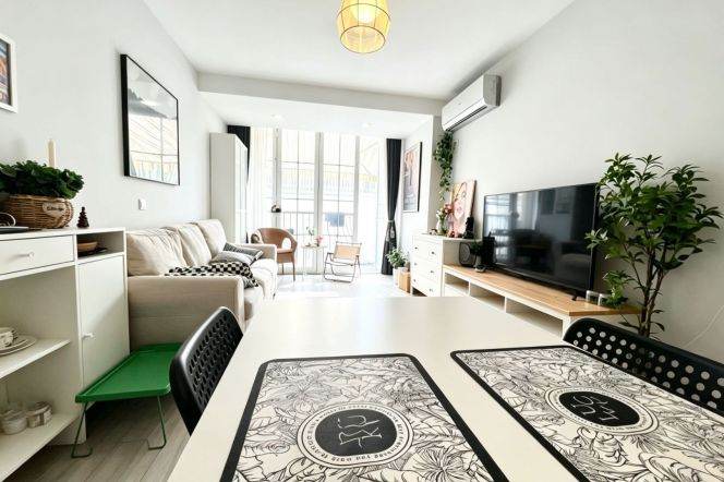 Spacious 1BR Heritage Apartment near Shanghai Jiao Tong University with Private Garden (L10/L11)