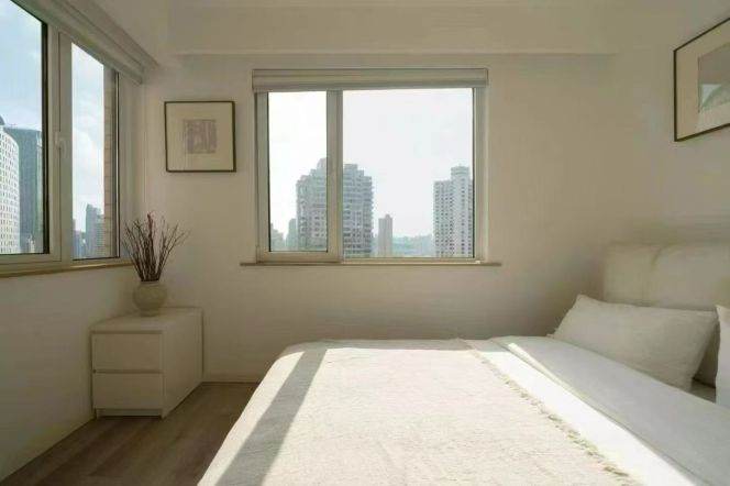 Spacious 1BR Apartment in Jing'an with Floor-to-Ceiling Windows (L13)