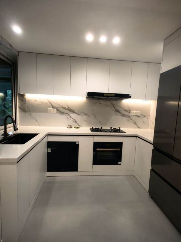 Housing image — Kitchen
