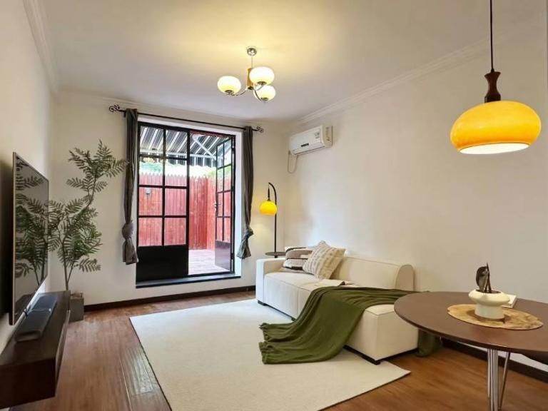 Housing image — Living Room