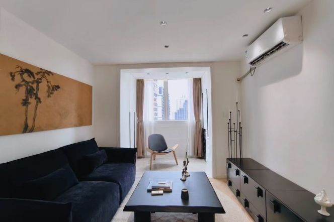 1BR Apartment in Xujiahui with Floor-to-Ceiling Windows (L1/L9/L11)