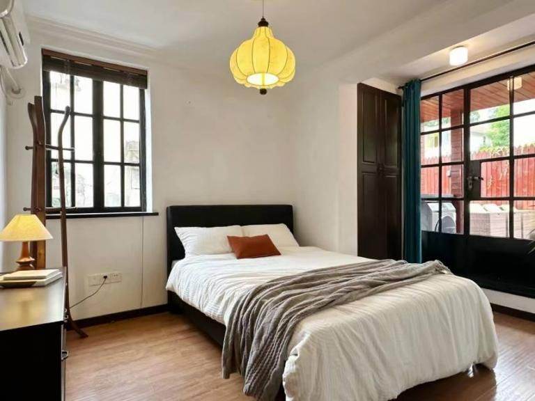 Housing image — Bedroom