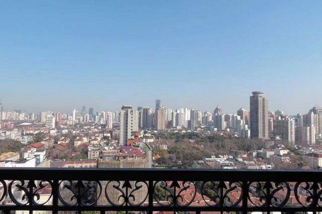 Spacious 3BR Apartment in Old Xuhui with Outstanding View (L1/L10)