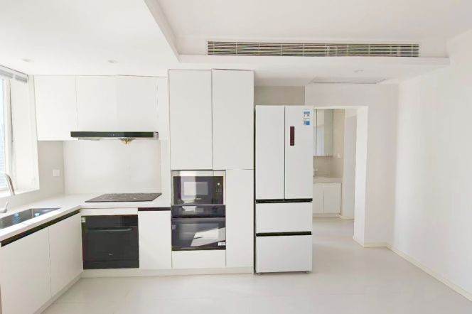 High-Floor 2BR Apartment near Huaihai Lu (L1/L8/L14)