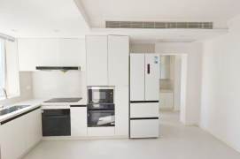 High-Floor 2BR Apartment near Huaihai Lu (L1/L8/L14)