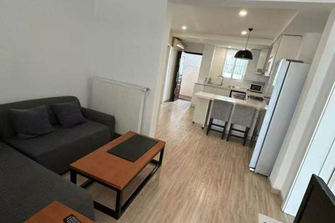 2BR Apartment near Changshu Rd Metro
