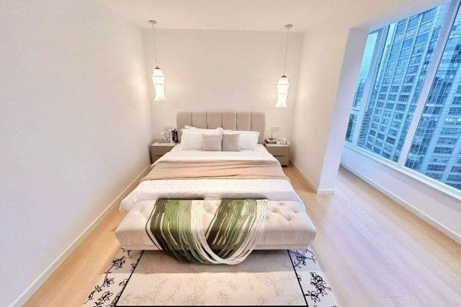 High-Floor Spacious 1BR Apartment near Shanghai Stadium Metro (L4)