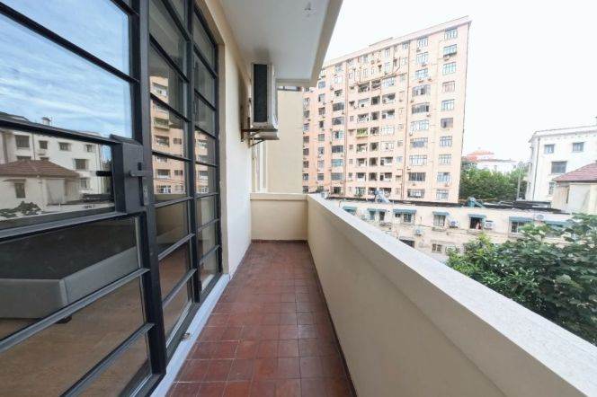 Spacious Historic 2BR Apartment in Old Xuhui (L1/L7/L9)