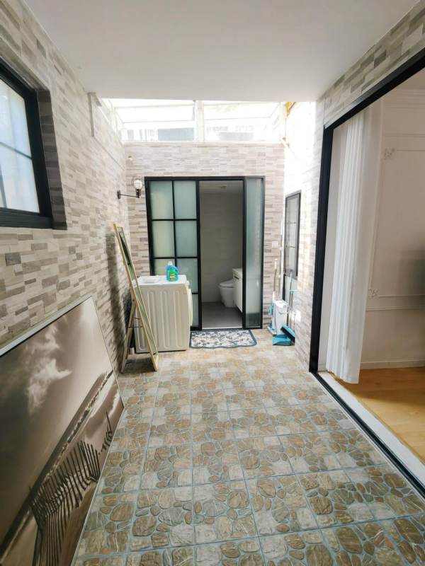 Housing image — Bathroom