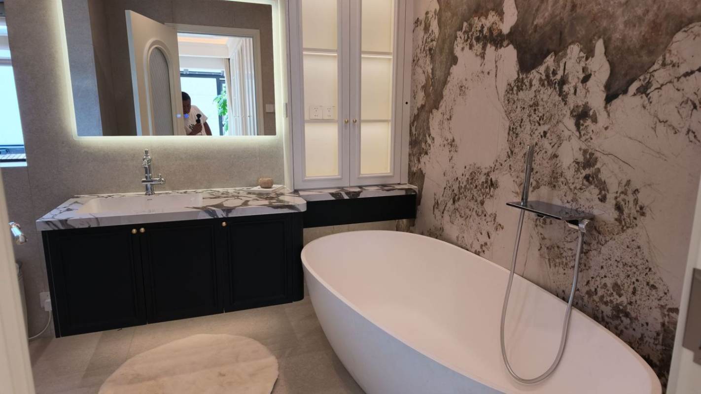 Housing image — Bathroom