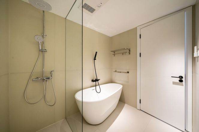 Spacious 2BR Apartment near Xintiandi Metro (L8/L10/L13)