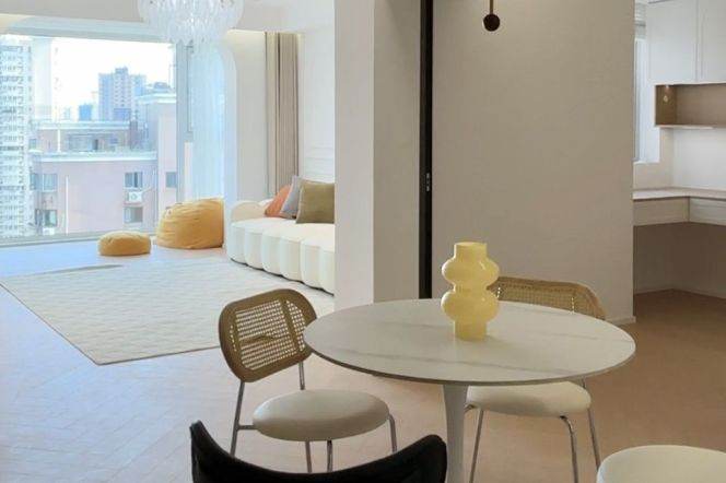 High-Floor 2BR Apartment at Hanlin Mansion with Floor-to-Ceiling Windows