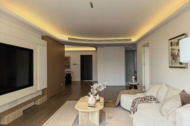 3BR Apartment at Brilliant City with Floor-to-Ceiling Windows (L3/L4)