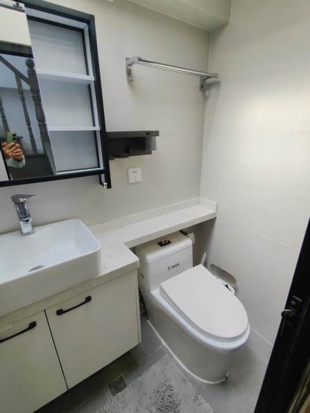 Housing image — Bathroom